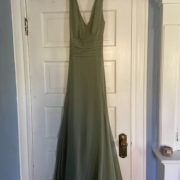 David's Bridal Bridesmaid Dress - Picture 4 of 6